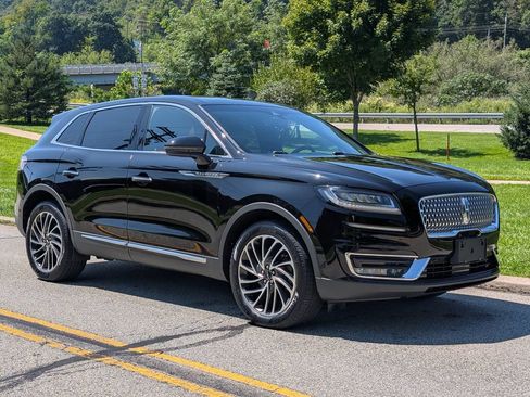 Used 2019 Lincoln Nautilus Reserve AWD/4WD image 3