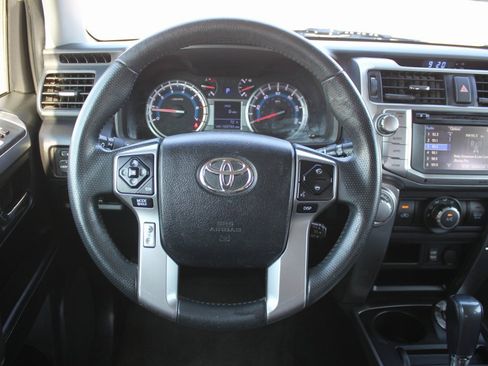 Used 2018 Toyota 4Runner SR5 image 12