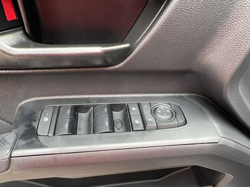 Used 2025 Toyota Tacoma SR5 image 16