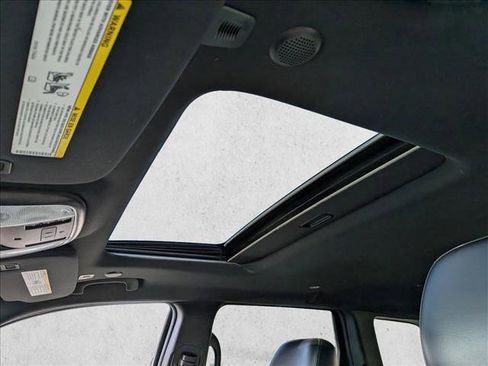 Used 2019 Jeep Grand Cherokee Altitude image 15