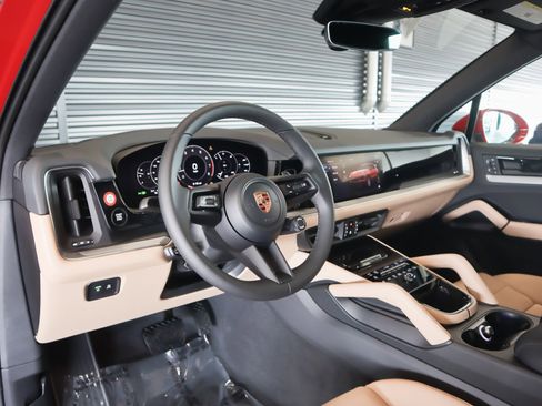 New 2026 Porsche Cayenne image 4