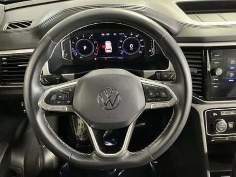 Used 2022 Volkswagen Atlas Cross Sport SE image 24