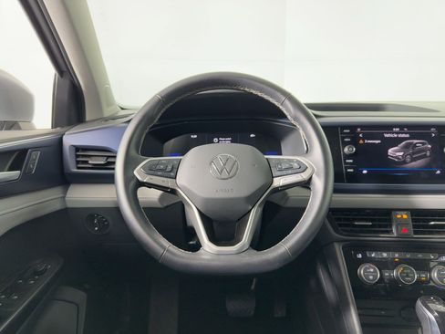 Used 2024 Volkswagen Taos SE image 21