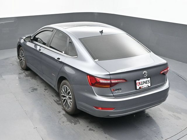 Used 2019 Volkswagen Jetta SE w/ Cold Weather Package FWD image 39