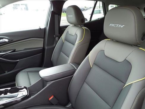 New 2025 Chevrolet Trax ACTIV w/ Driver Confidence Package image 12