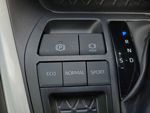 New 2024 Toyota RAV4 LE FWD image 16