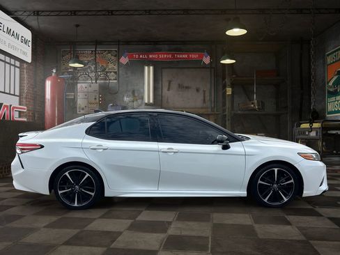 Used 2019 Toyota Camry XSE w/ Navigation Package FWD image 8