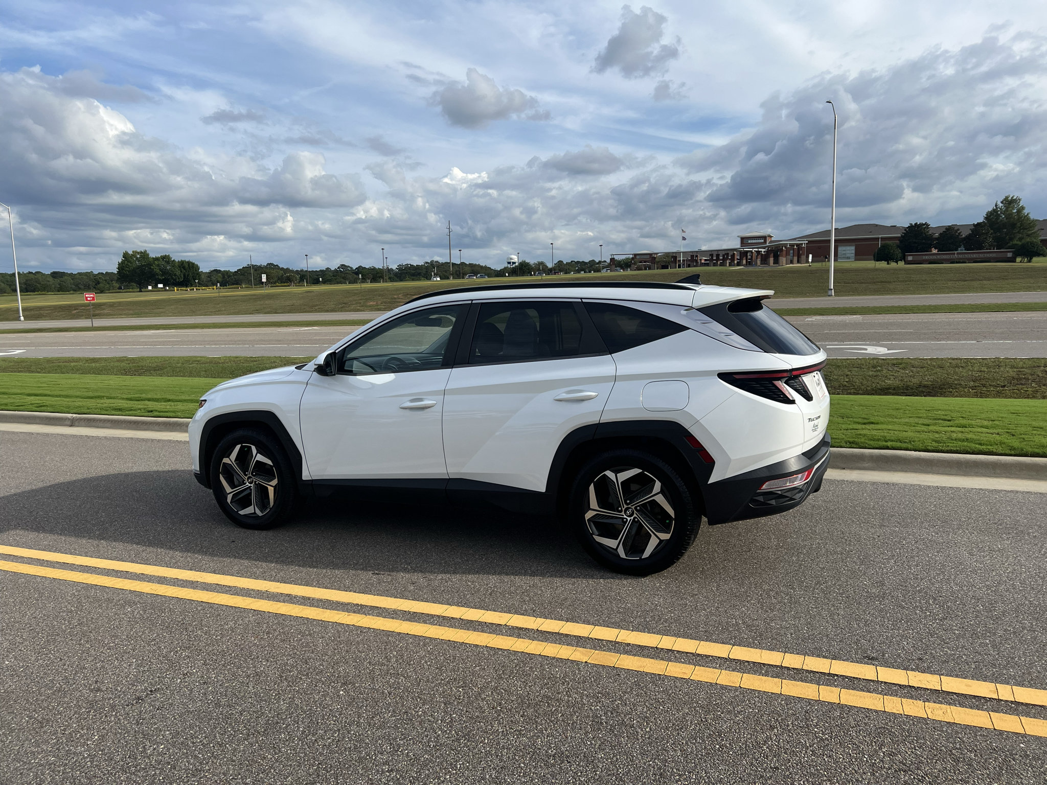 Used 2022 Hyundai Tucson SEL w/ Convenience + Premium Package FWD image 13
