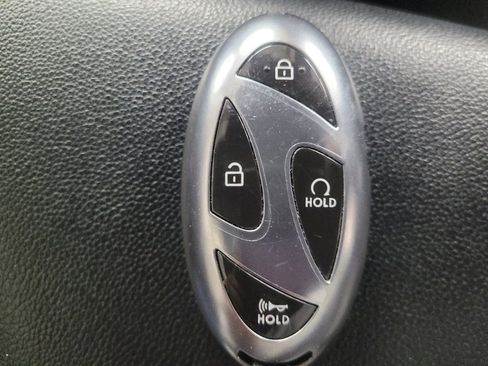 Used 2025 Hyundai Elantra Sport image 32