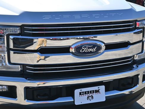 Used 2017 Ford F250 Lariat w/ Lariat Value Package image 26