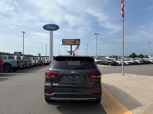 Used 2019 Kia Sorento EX FWD image 4