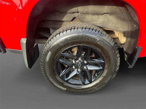 Used 2019 Chevrolet Silverado 1500 LT Trail Boss image 16