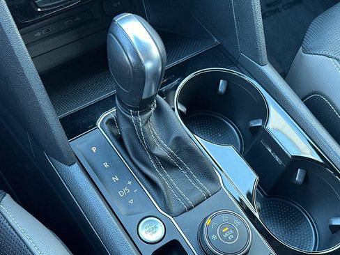 Used 2022 Volkswagen Atlas SEL Premium image 22