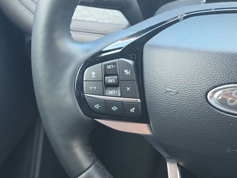 Used 2025 Ford Explorer Platinum w/ Ultimate Package image 32
