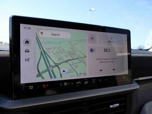 Certified 2025 Ford Explorer Platinum w/ LUX Leather Package image 35