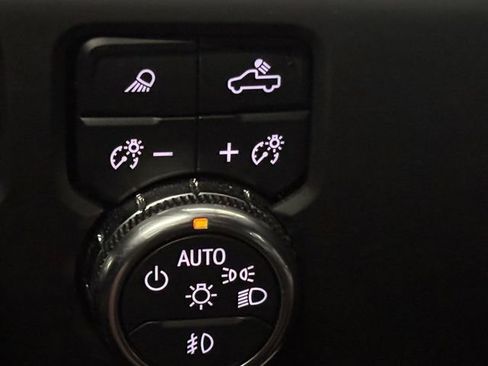 Used 2024 GMC Sierra 1500 AT4 w/ Technology Package AWD/4WD image 33