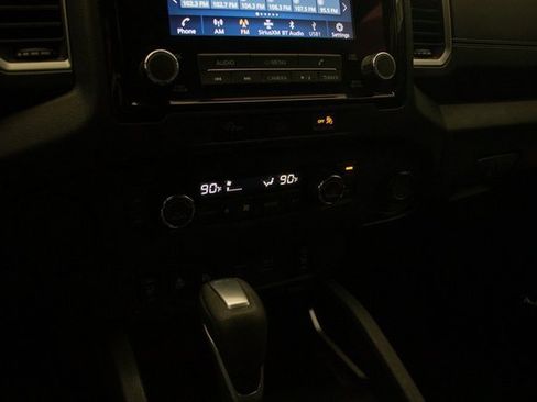 Used 2024 Nissan Frontier SV w/ SV Convenience Package image 31