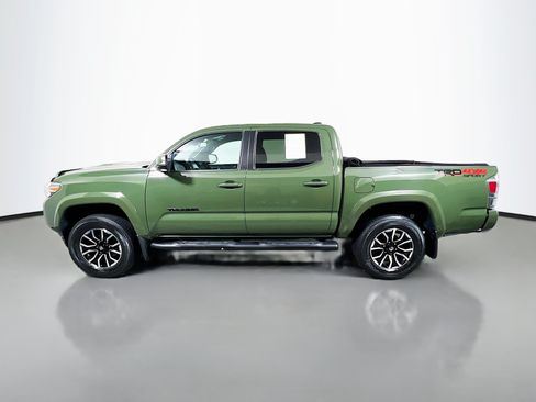 Used 2022 Toyota Tacoma TRD Sport w/ Technology Package AWD/4WD image 9