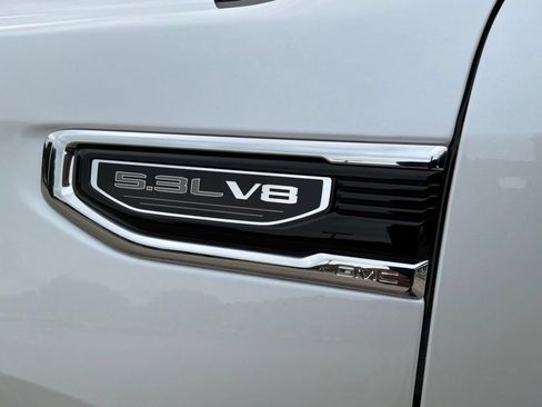 Used 2025 GMC Sierra 1500 SLT w/ SLT Premium Package AWD/4WD image 17