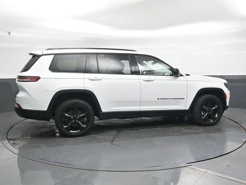 Used 2023 Jeep Grand Cherokee L Laredo AWD/4WD image 3