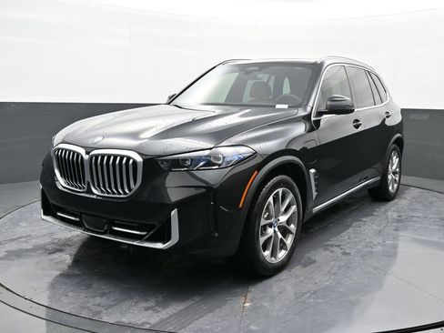 Used 2025 BMW X5 xDrive50e w/ Climate Comfort Package image 1
