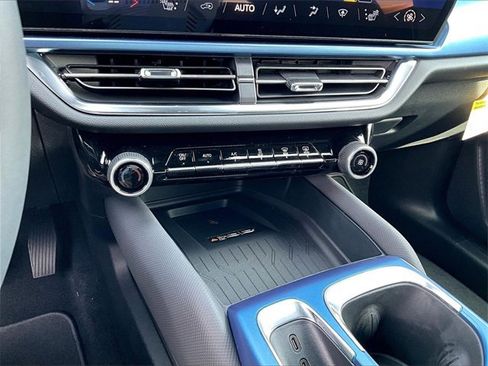 New 2026 Chevrolet Equinox EV LT image 15