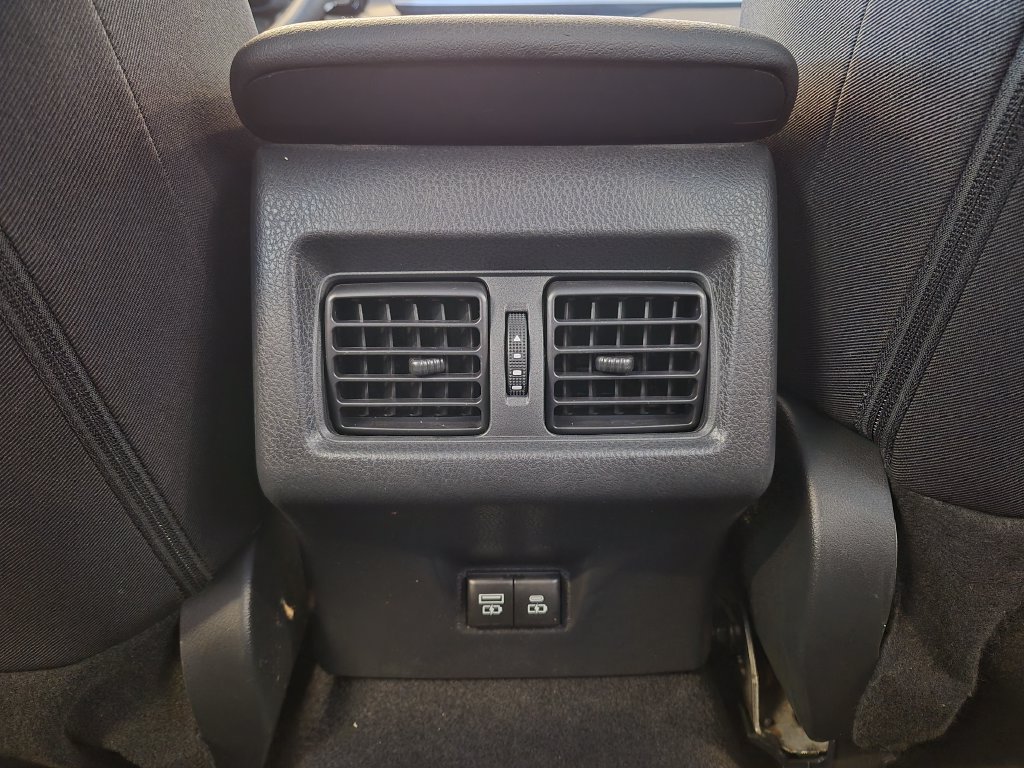 Used 2025 Toyota Camry LE FWD image 27