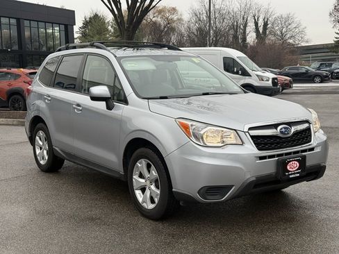 Used 2015 Subaru Forester 2.5i Premium w/ All-Weather Package image 4