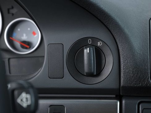 Used 2003 BMW M5 image 61