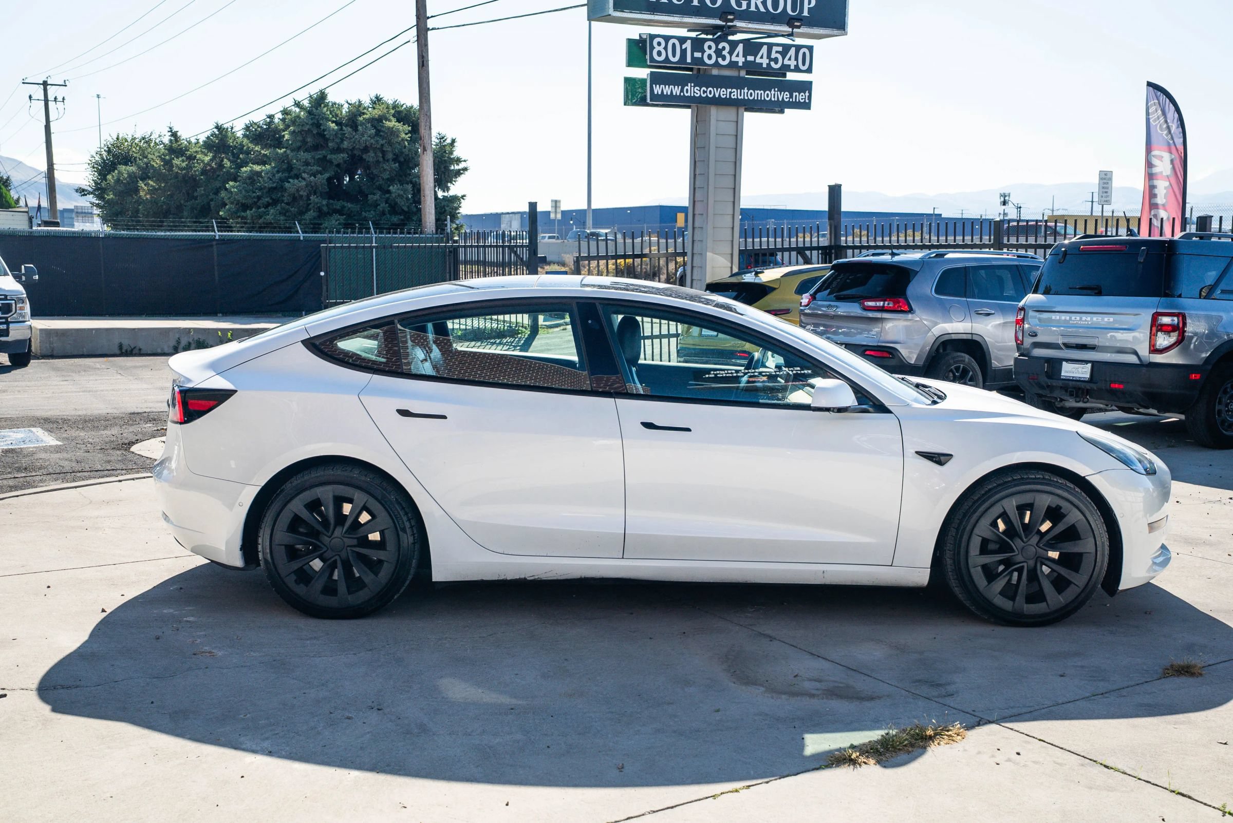 Used 2022 Tesla Model 3 Long Range AWD/4WD image 11