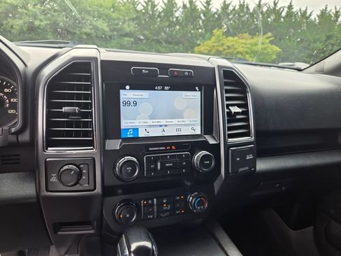 Used 2019 Ford F150 XLT w/ Equipment Group 302A Luxury AWD/4WD image 20