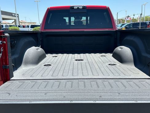 New 2026 RAM 2500 Laramie AWD/4WD image 17