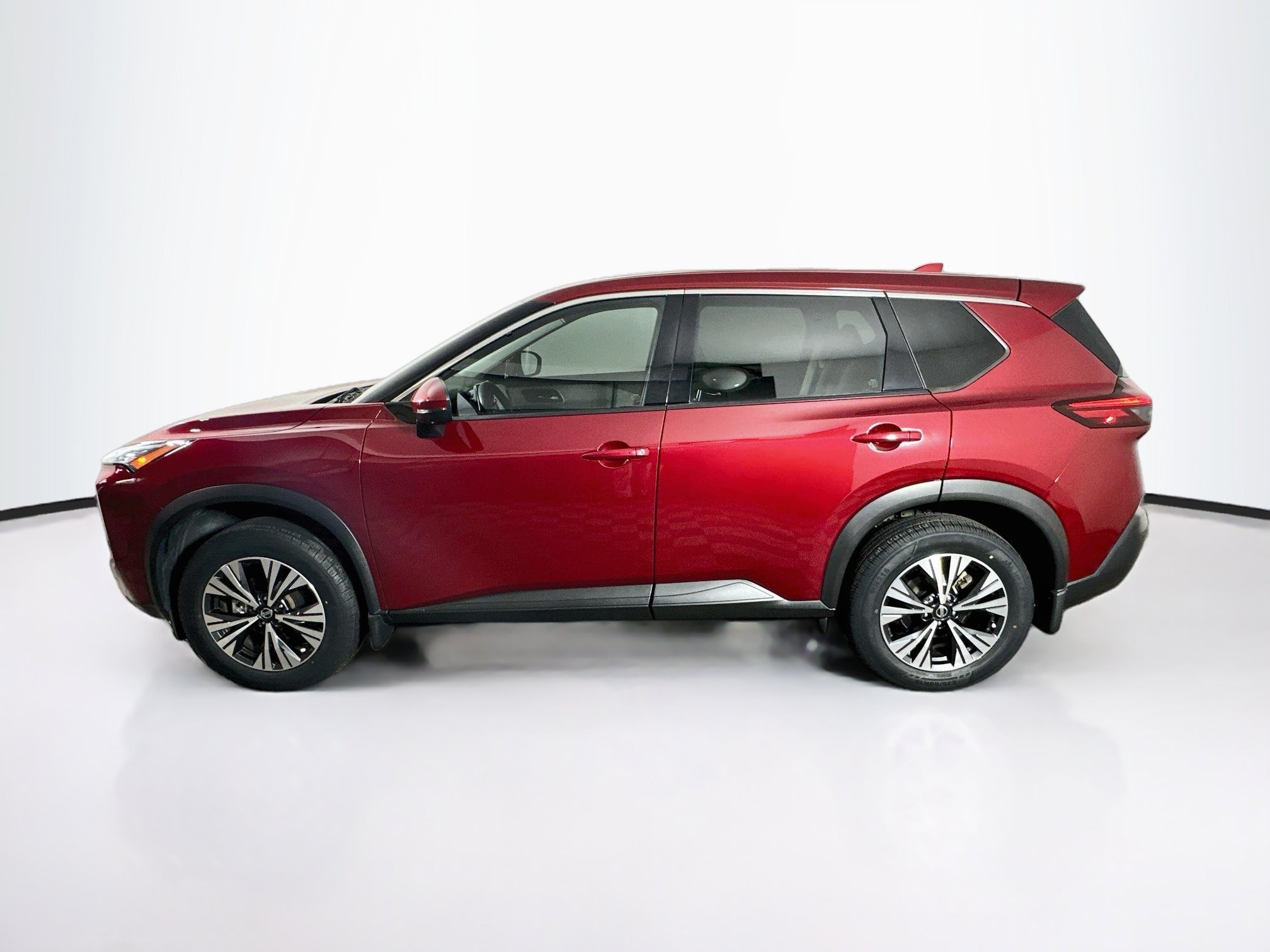 Used 2021 Nissan Rogue SV FWD image 4