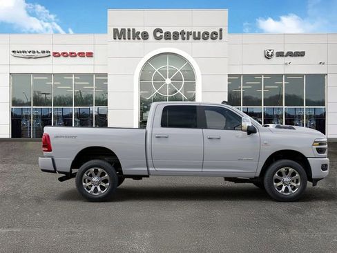 New 2026 RAM 2500 Laramie w/ Sport Appearance Package AWD/4WD image 21