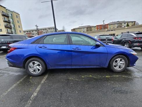 New 2026 Hyundai Elantra SE FWD image 8