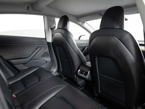 Used 2018 Tesla Model 3 Long Range image 21