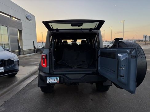 Used 2023 Ford Bronco Wildtrak image 39