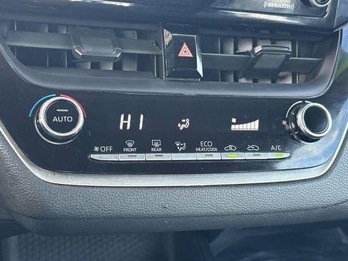 Certified 2022 Toyota Corolla LE image 25