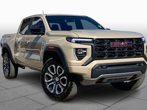 Used 2024 GMC Canyon AT4 w/ Technology Package image 3