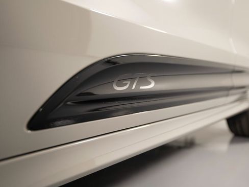 New 2026 Porsche Macan GTS image 46