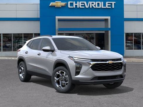 New 2026 Chevrolet Trax LT w/ LT Convenience Package FWD image 7