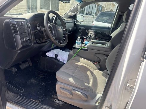 Used 2018 Chevrolet Silverado 1500 W/T w/ WT Convenience Package AWD/4WD image 9
