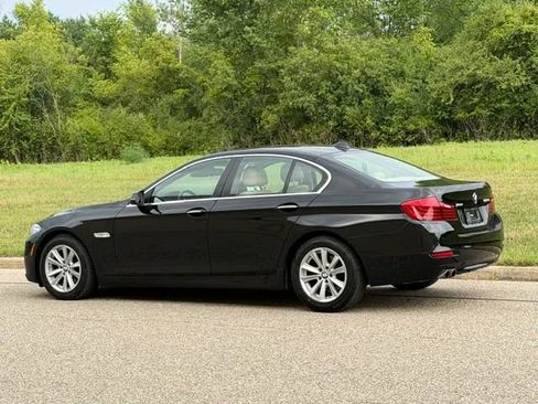 Used 2015 BMW 528i xDrive Sedan AWD/4WD image 32