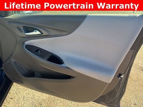 Used 2025 Chevrolet Malibu LT image 24