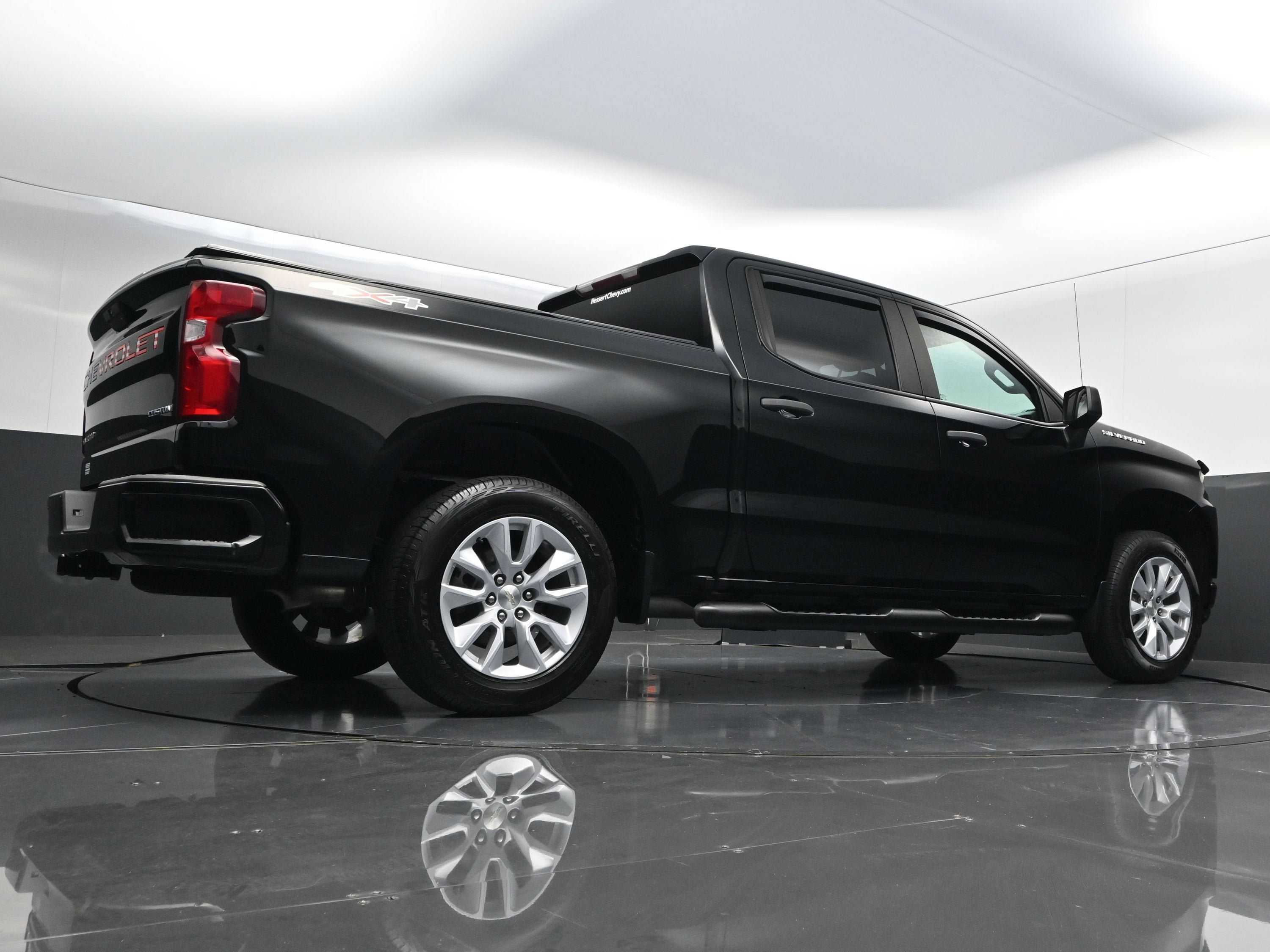 Used 2021 Chevrolet Silverado 1500 Custom AWD/4WD image 43