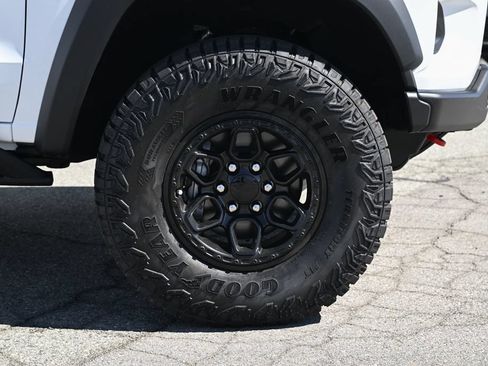 New 2026 Chevrolet Colorado ZR2 w/ ZR2 Bison Edition AWD/4WD image 12