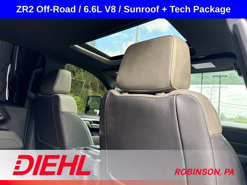 Used 2025 Chevrolet Silverado 2500 ZR2 w/ Technology Package AWD/4WD image 14
