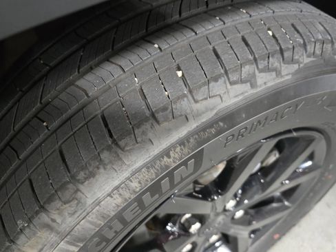 Used 2024 Jeep Grand Cherokee Altitude image 25