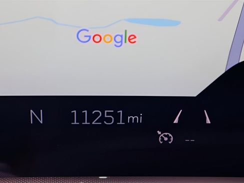 Used 2024 Cadillac XT4 Luxury w/ Cold Weather Package image 27