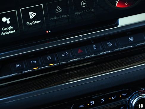 Used 2025 GMC Sierra 1500 Elevation image 21